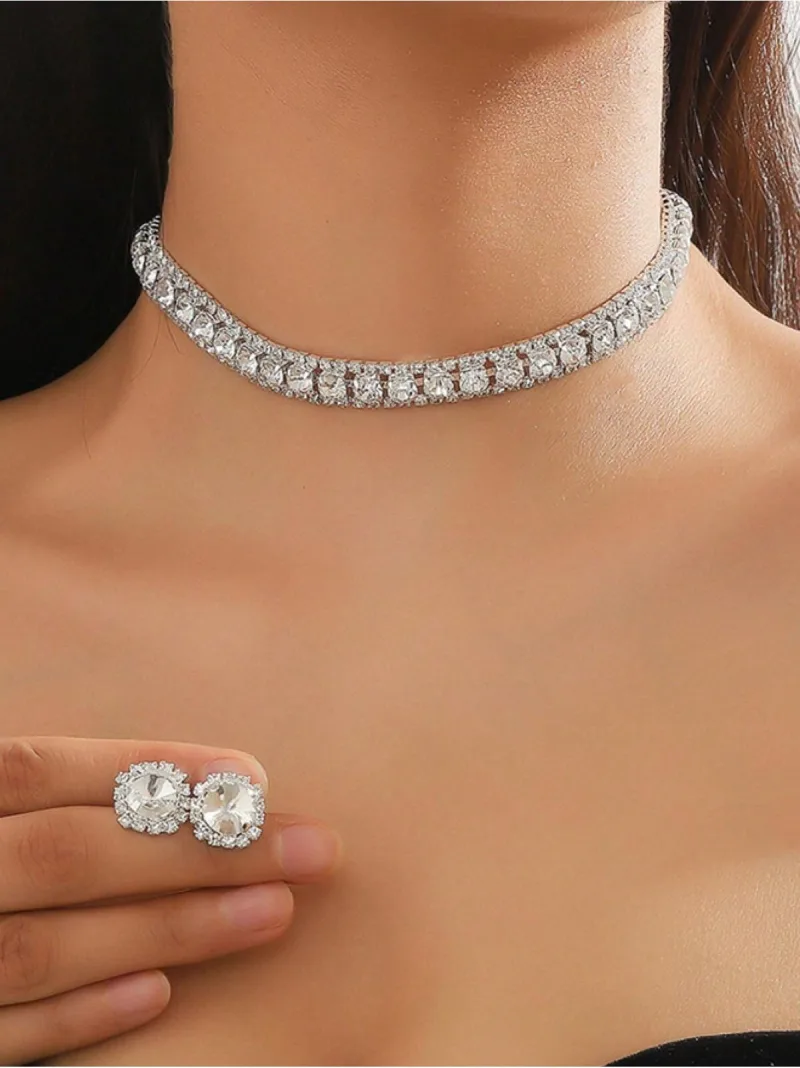 Kraliçe Zarafeti Işıltılı Tam Taşlı Choker Kolye – Göz Kamaştıran Özel Gün Şıklığı